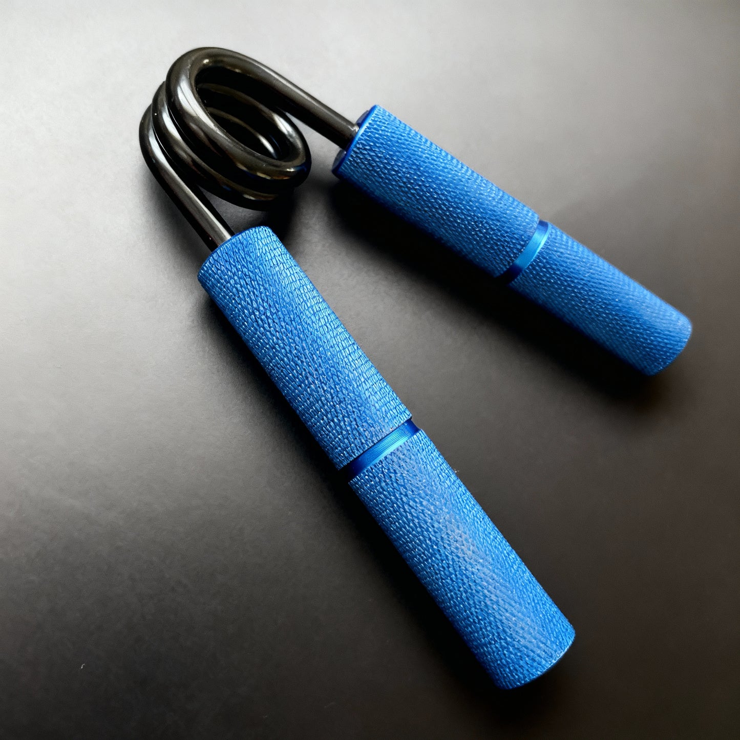 ŚCISKACZ KOSIARZ DŁONI 68kg/150lb